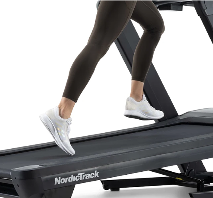 NT_Treadmill_Ultra_1750_2024_07_Runnersflex_Cushioning